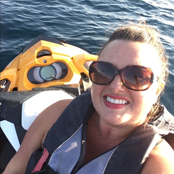 Meet your Posher, Stacey - Picture 1 of 1